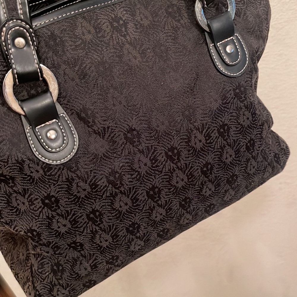 Anne Klein - Picture 13 of 16